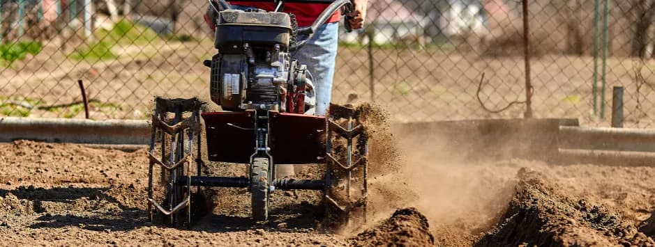 Jak obsługiwać glebogryzarkę? Uniknij błędów, pracuj sprawnie.