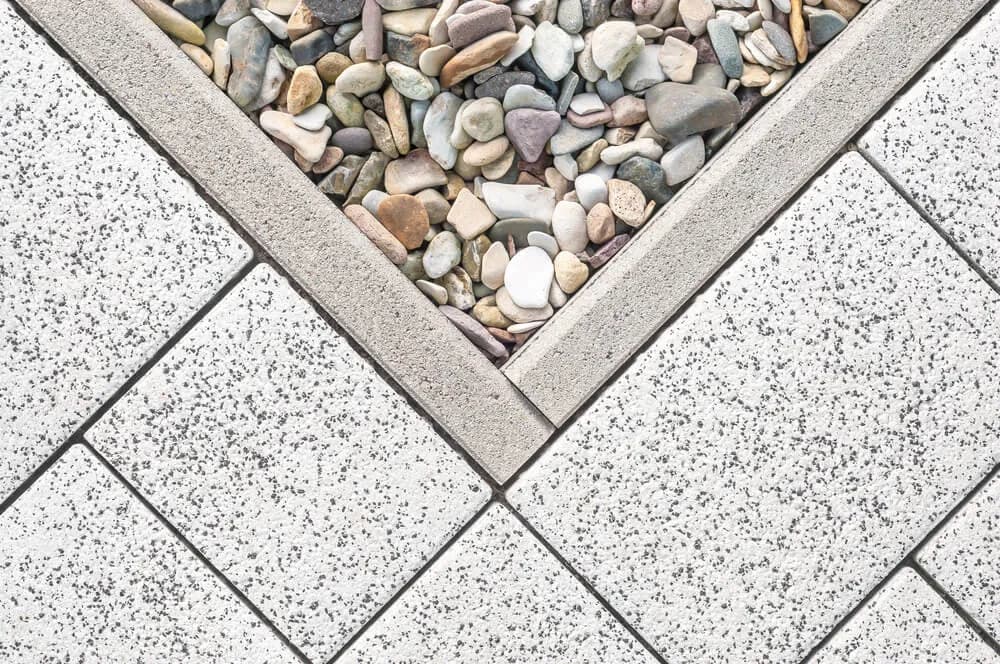 Jaki żwir pod taras? Wybierz kruszywo i zrób podbudowę jak ekspert!